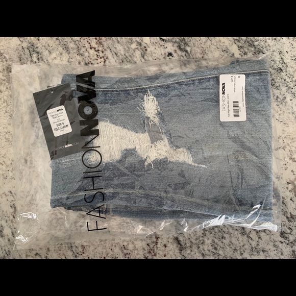 Tobi High Rise Mom Jeans - Picture 7 of 8